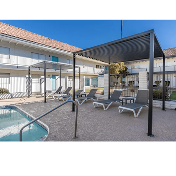 Newly remodeled sparkling pool